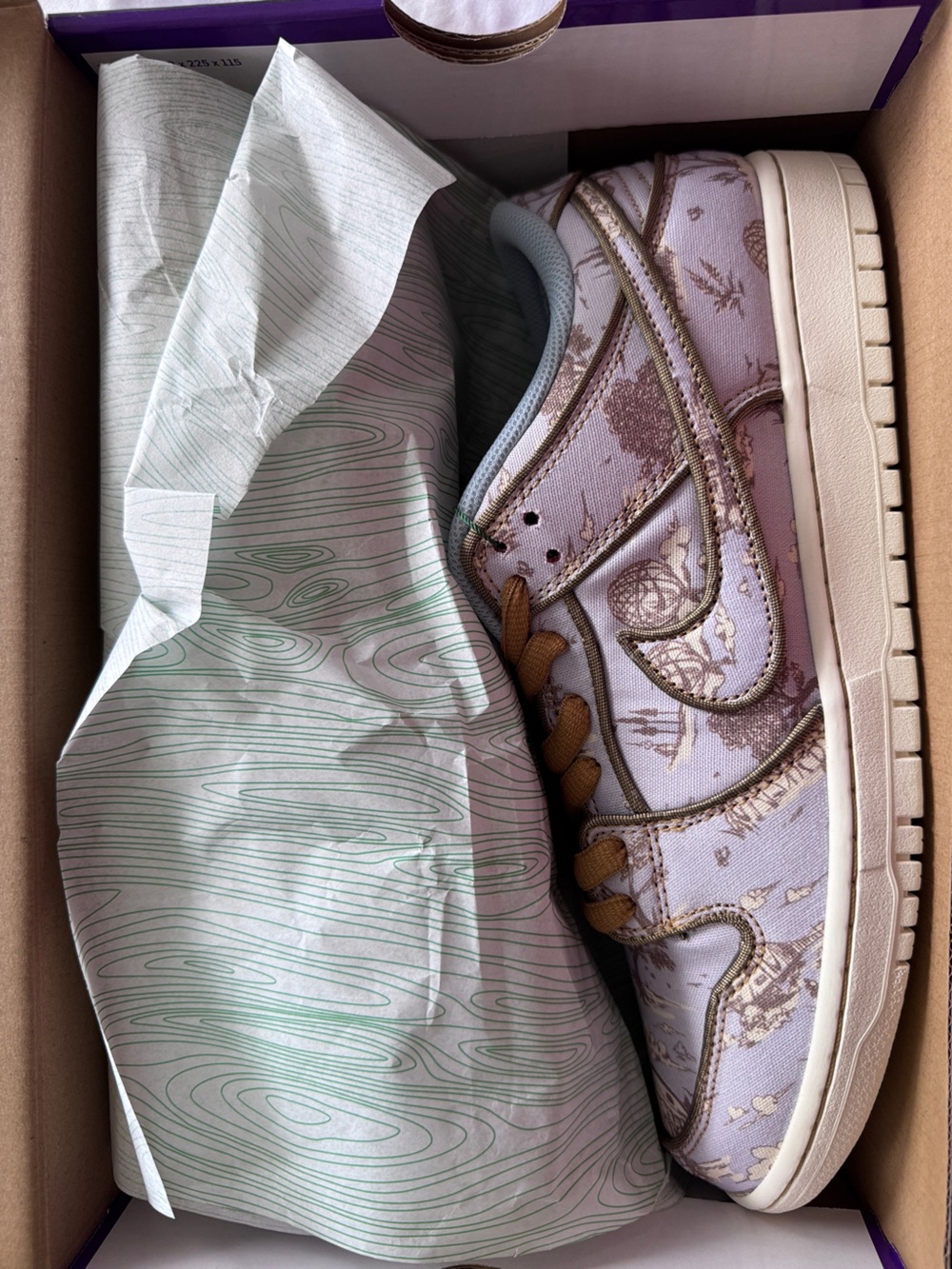 Nike Purple and White SB Skate Shoe Box - Picture 6 of 14